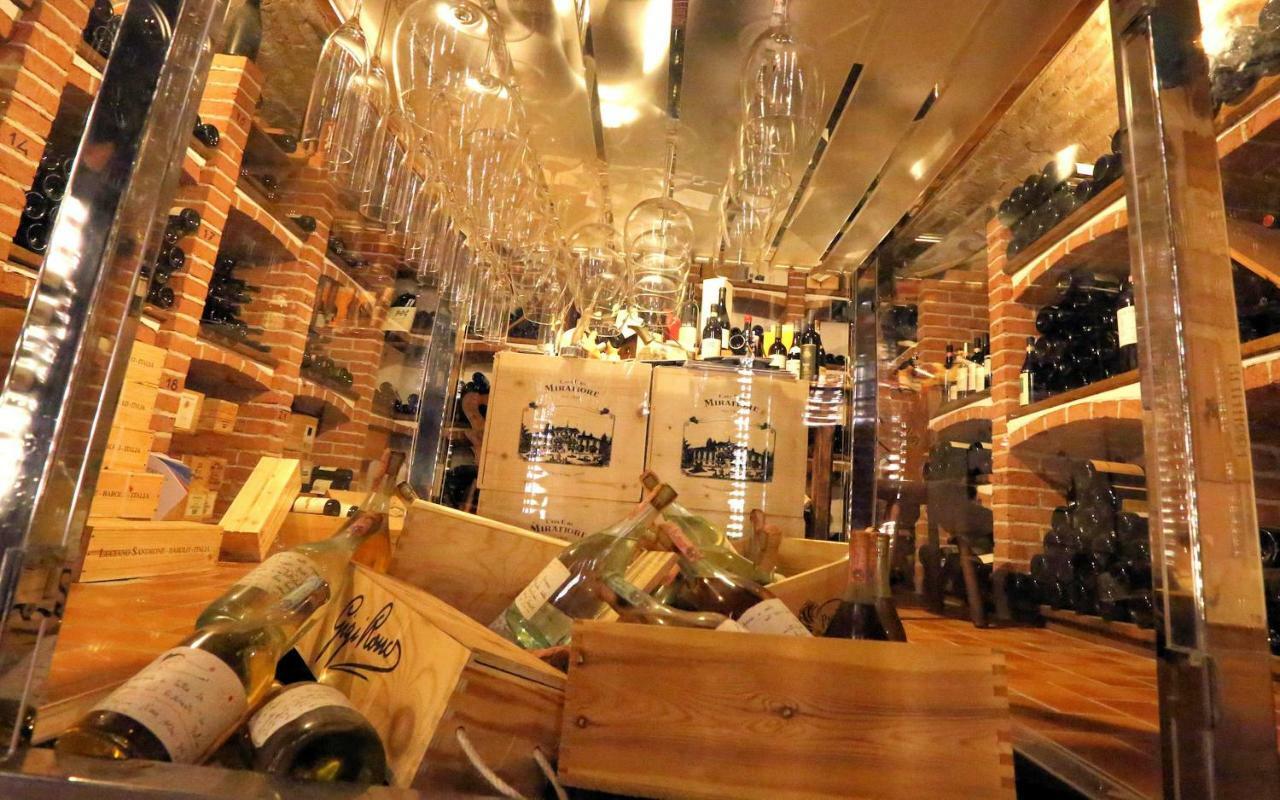 Felicin - Ristorante Albergo "Dimora Storica" Monforte dʼAlba Dış mekan fotoğraf